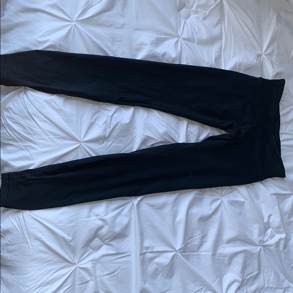 Navy blue lulu lemon leggings - Picture 1 of 3